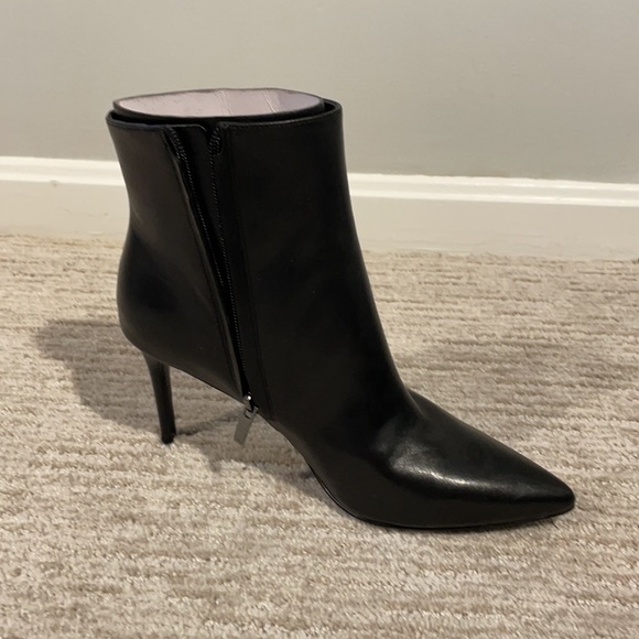 Nine West black leather boots - Picture 2 of 8